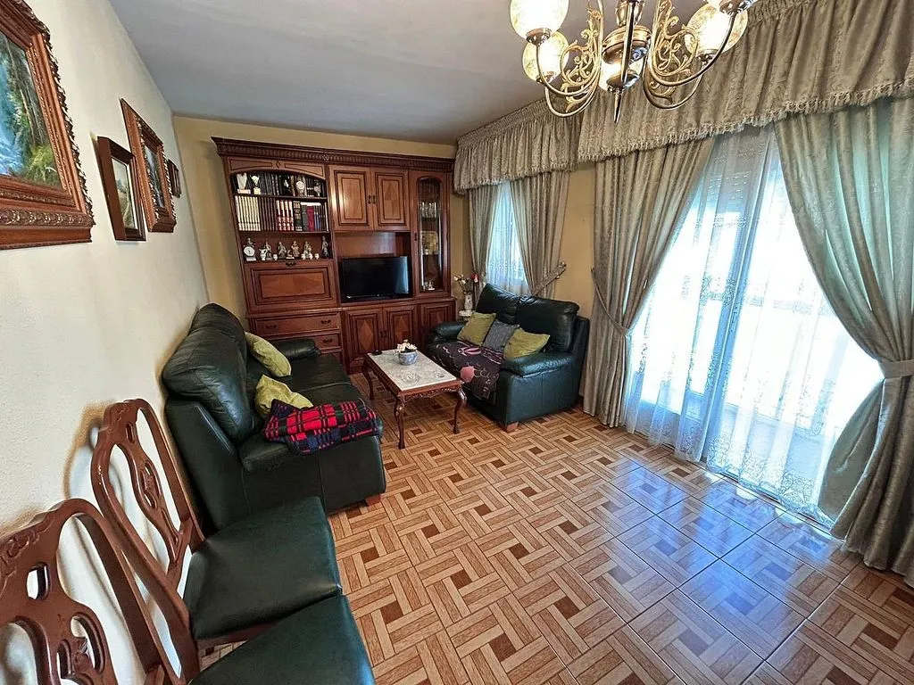 Elutuba - T2 Flat with Terrace in Alcobendas