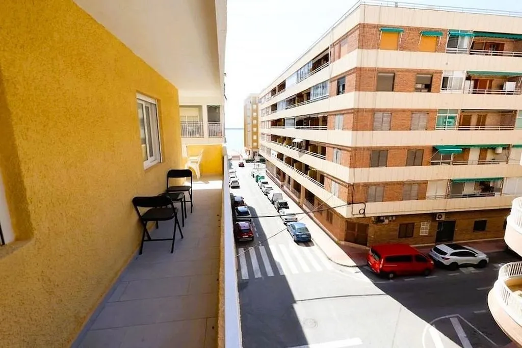 Balcon - 3-Bed Flat with Pool in El Acequión, Torrevieja