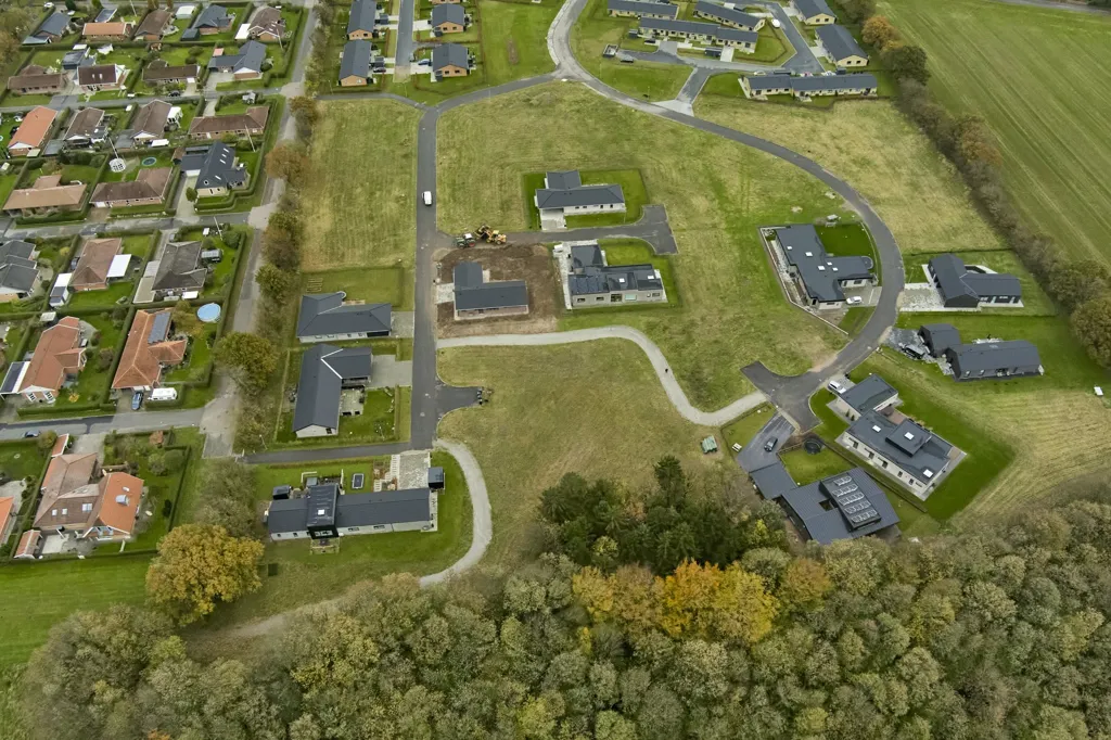 Õhuvaade - Year-Round Plot with 5G Coverage in Almind