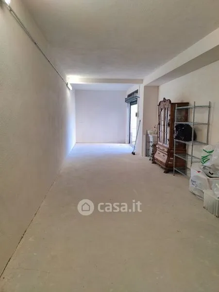 Garage - Modern Apartment with Terrace in Macchia Romana