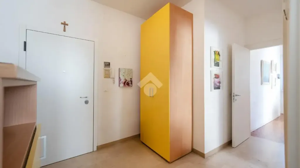 Esik - Rustic Studio with Lake View in Garda