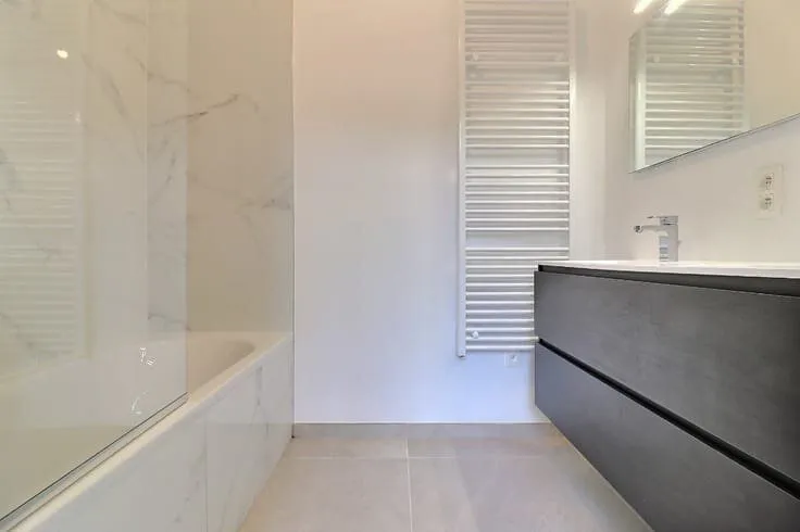 Bathrooms - House in Flawinne, Namur