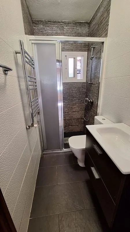 Salles de bain - Flat with Terrace in Historic Vicálvaro