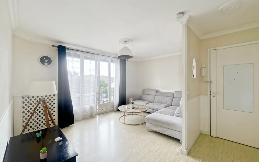 Elutuba - Meubled Flat with Balcony in Bondy