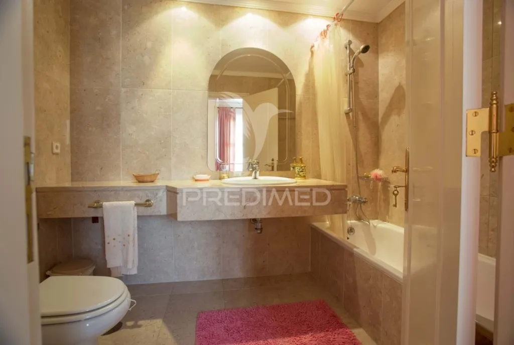Vannitoad - Luxury Villa with City View in Funchal