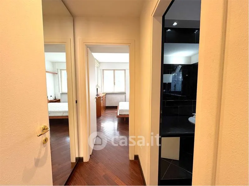 Esik - 4-Room Apartment with Balcony in Novara