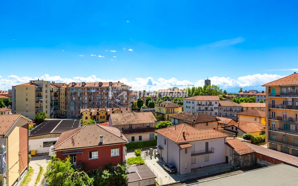 Rõdu - Fully Refined Apartment with Balcony in Fossano