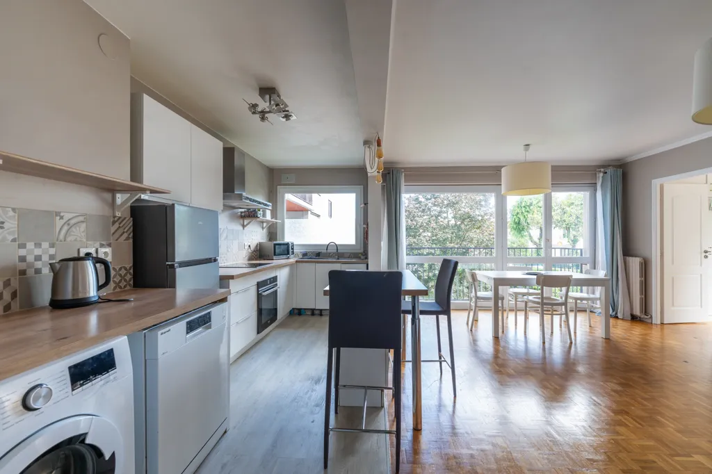 Cucina - 2-Bedroom Apartment with Balcony in Cachan