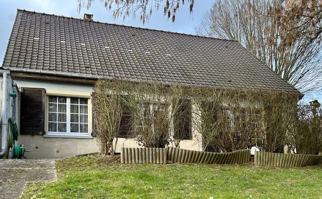 Exterior - Pavilion with Garden near Nogent-sur-Oise