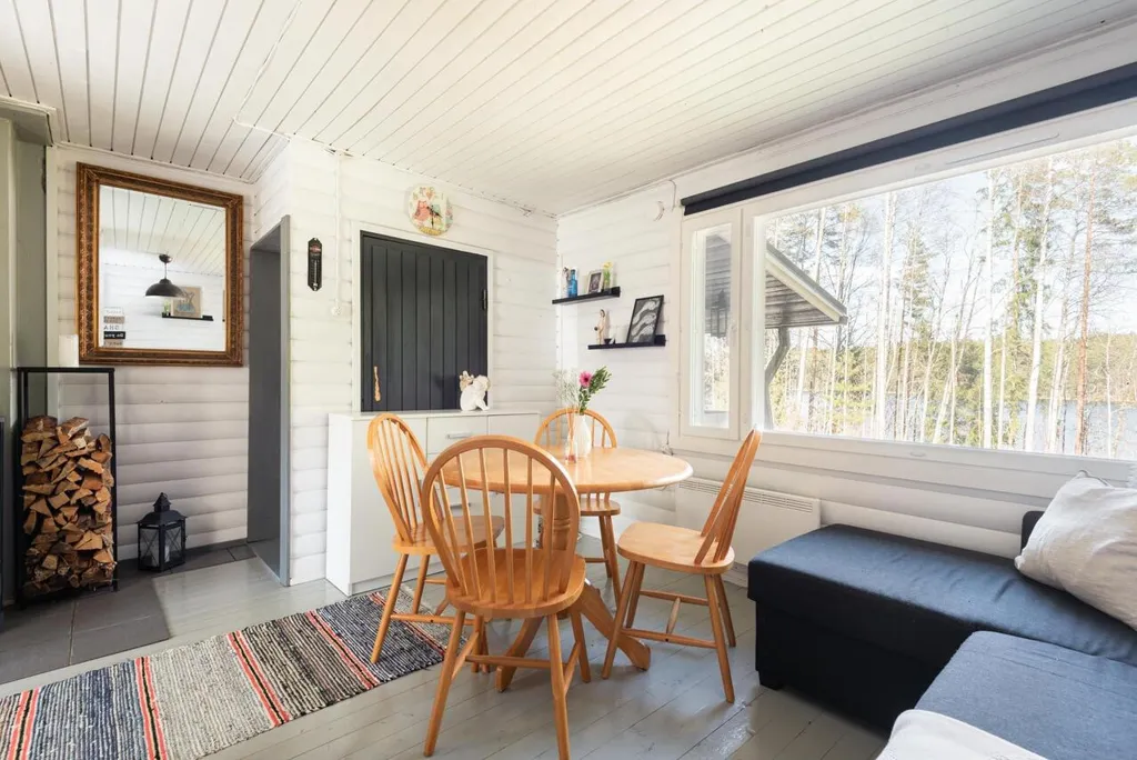 Salle à manger - Cottage with Sauna and Lake View in Teisko
