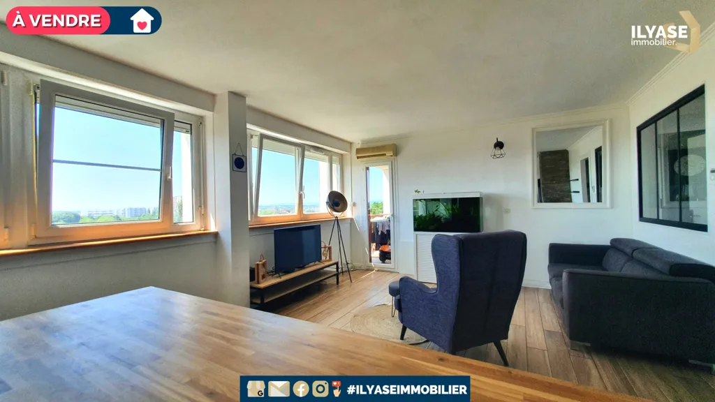 Séjour - Appartement T3 avec Balcon et Vue Dégagée à Chalon-sur-Saône