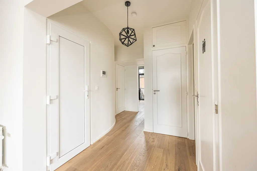 Ingresso - Renovated Apartment with Terrace in Merksem