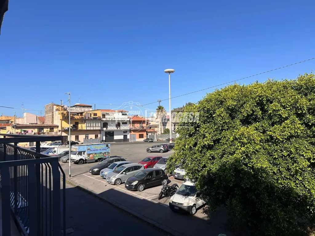 Rõdu - Three-Level House with Private Courtyard in Catania