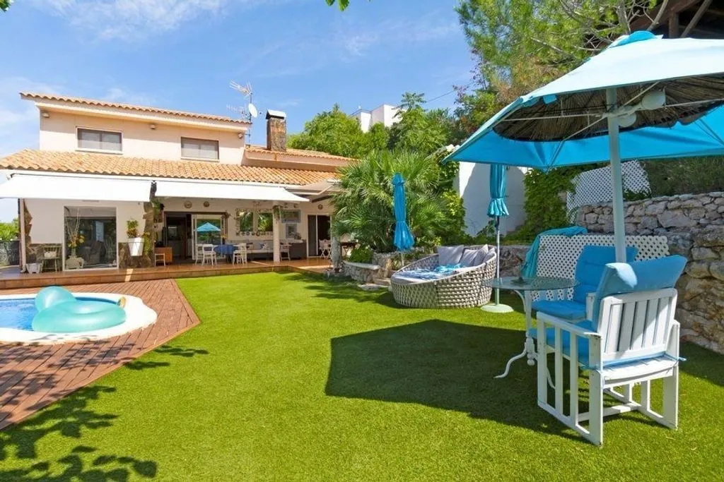 Bassein - Detached House with Pool in Plana Novella