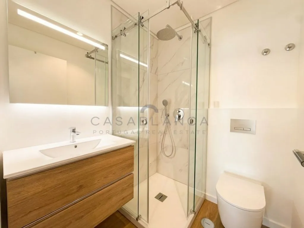 Vannitoad - Luxury 2-Bedroom Apartment in Cascais Centre