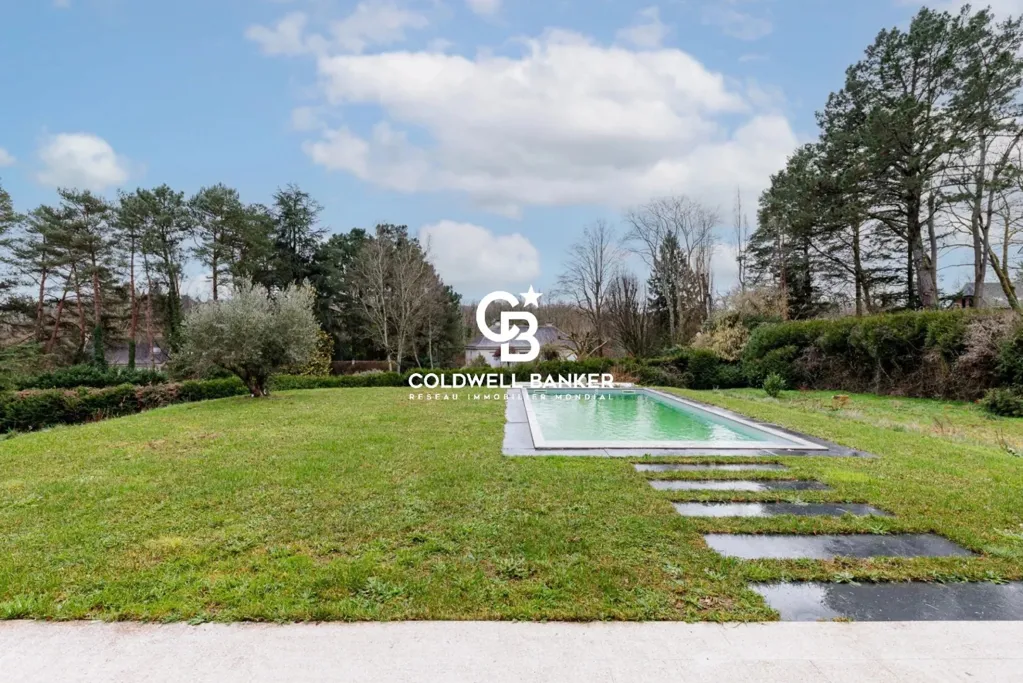 Bassein - Architectural House with Pool in Orvault