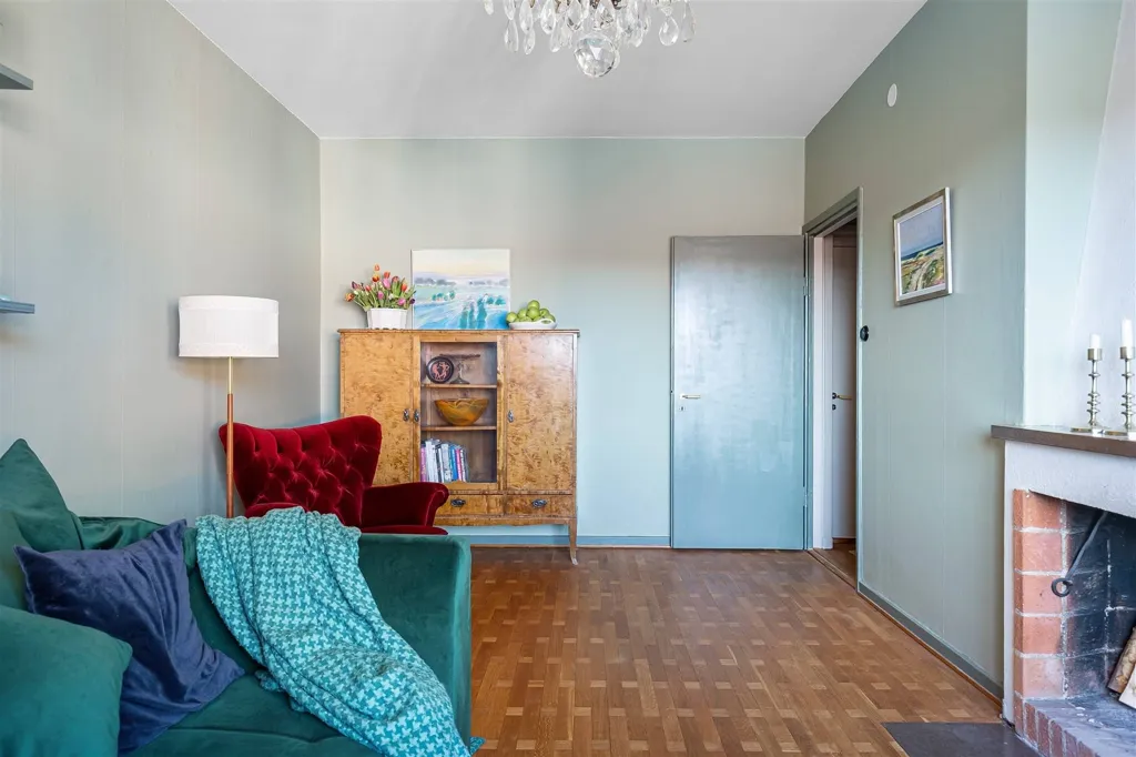 Elutuba - Charming 2nd Floor Flat with South-Facing Balcony in Uppsala