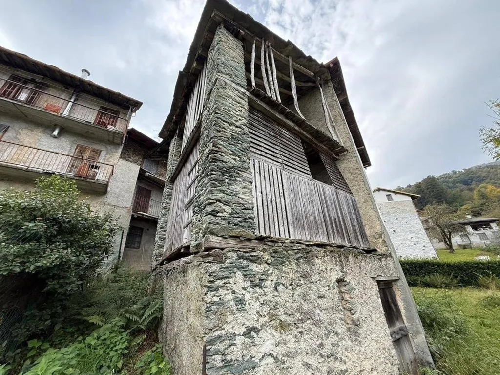 Extérieur - Rustic House with Garden in Viù