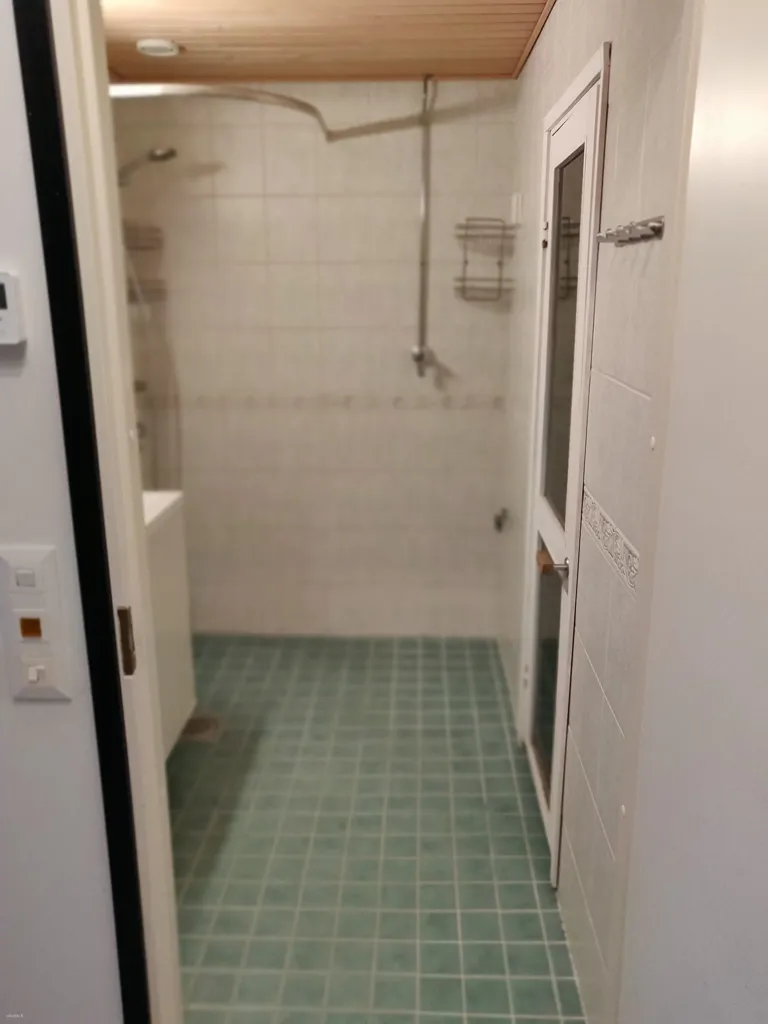 Bathrooms - Spacious Apartment with Balcony in Lahti