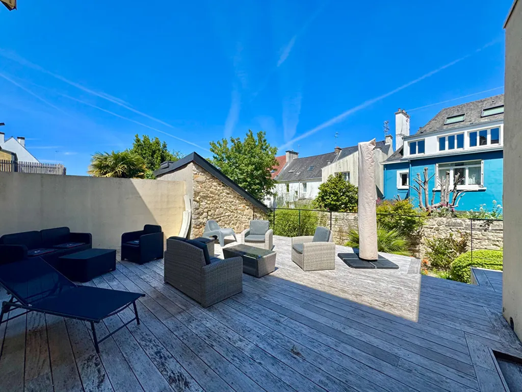Terrazza - House with Indoor Pool in Lorient Centre