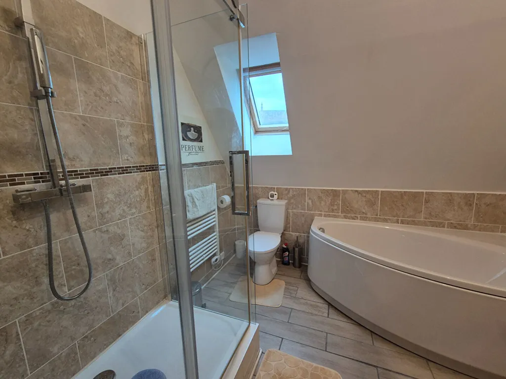 Salles de bain - Maison 2 Chambres avec Garage au Bord de la Dordogne à Beaulieu-sur-Dordogne