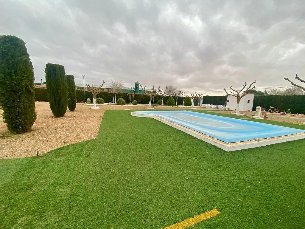 Bassein - Chalet with Pool in Villarrubia