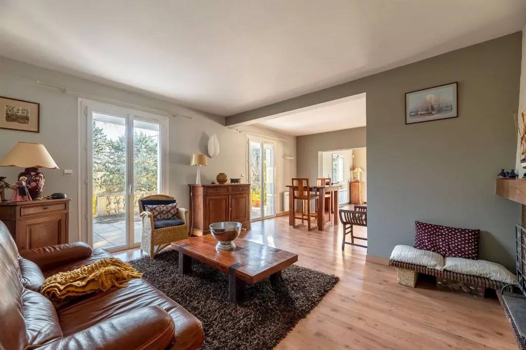 Elutuba - Exceptional House with Pool near Périgueux