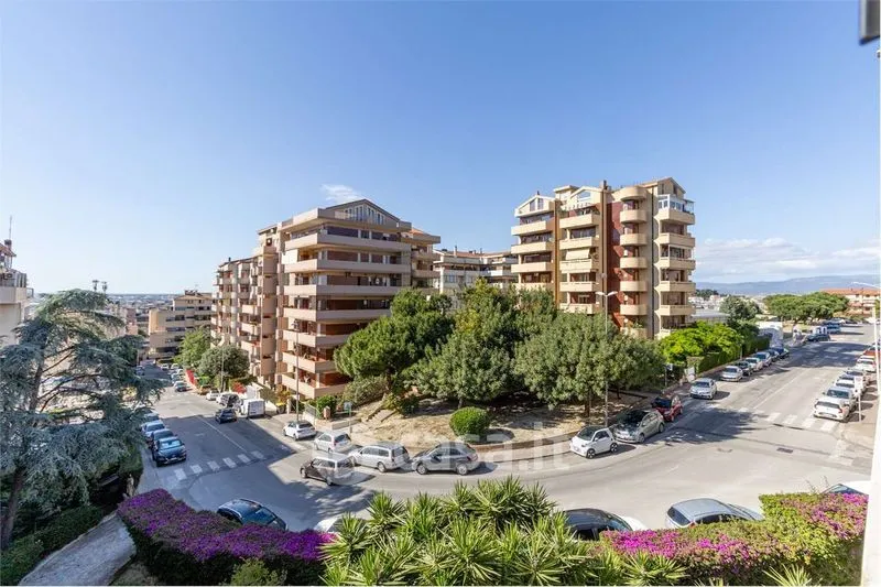 Rõdu - Spacious Apartment with Triple Exposure in Cagliari