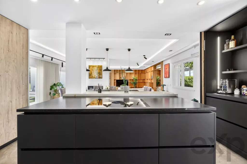 Cuisine - Single-Story Villa with Private Pool in Vale da Rosa