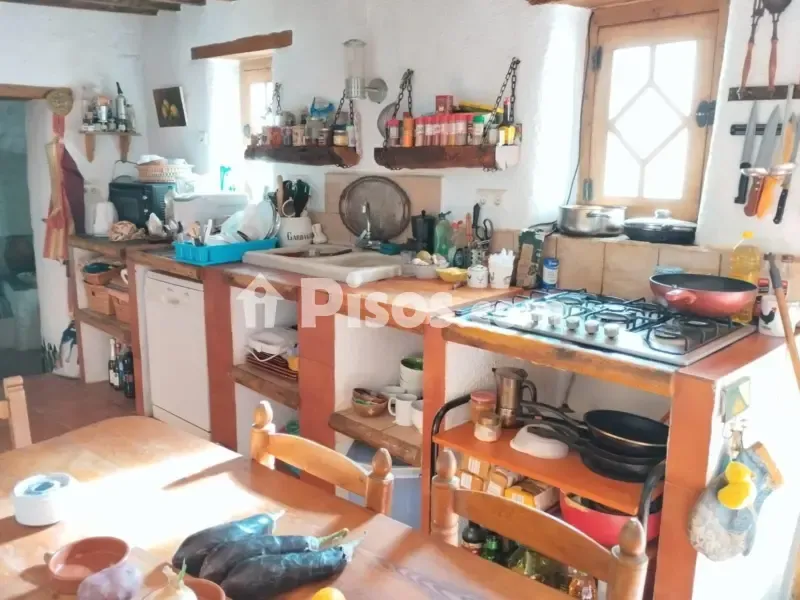 Cuisine - Rustic Countryside House with Mountain Views
