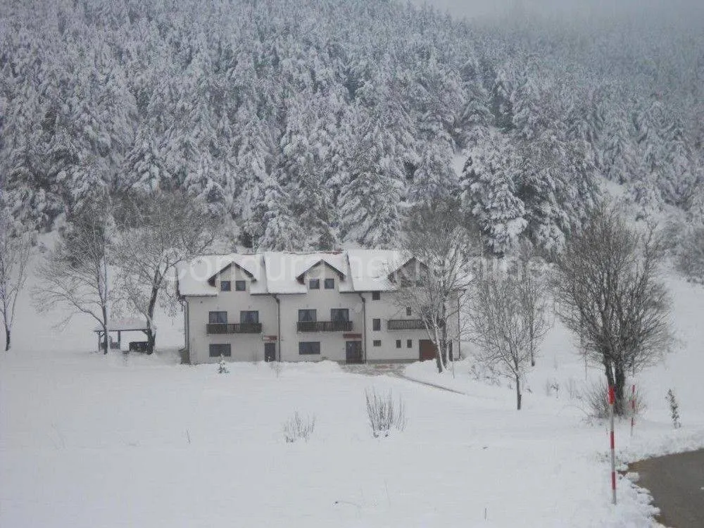 Extérieur - Commercial-Residential Complex with Pool in Donji Babin Potok