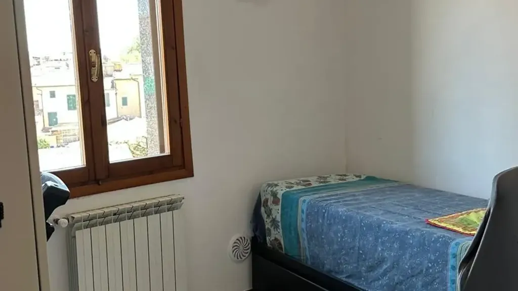 Chambres - Bright 3-Bed Flat with Balcony in Capraia e Limite