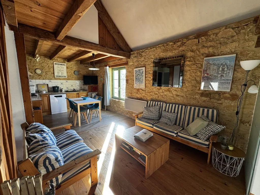 Elutuba - Luxury House with Pool in Saint-André-d'Allas