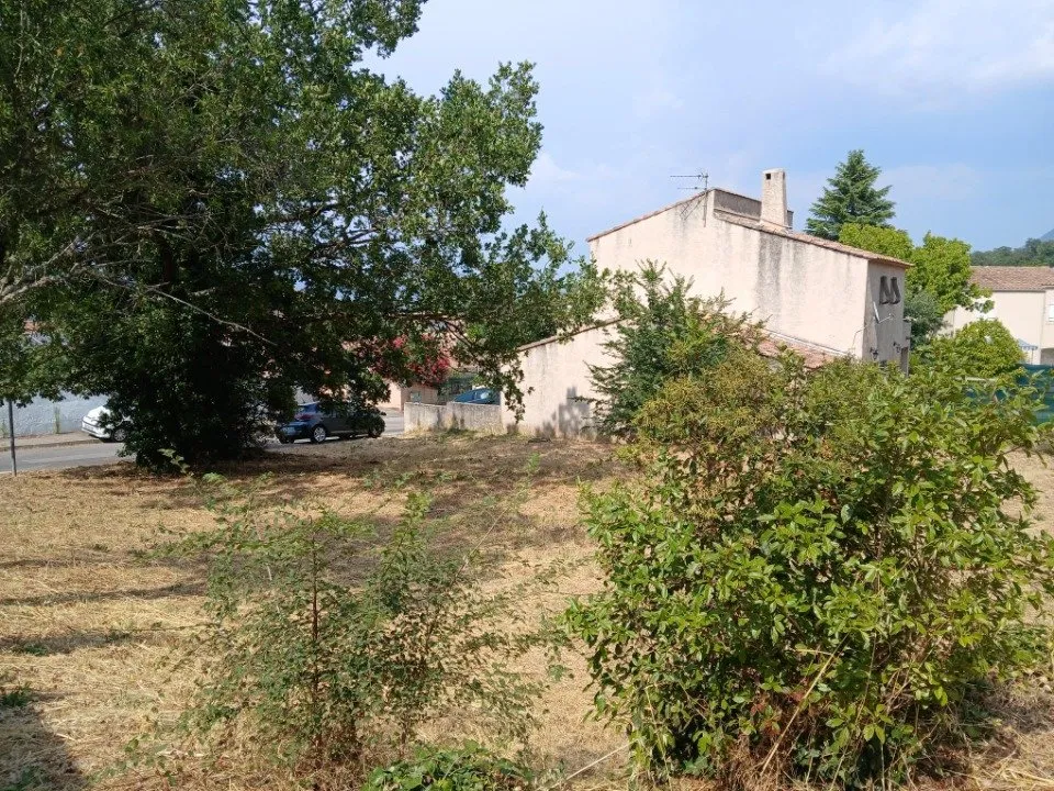 Jardin - Maison à Construire avec Jardin à Trets