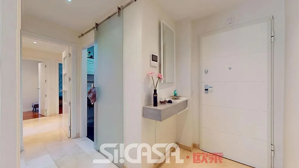Ingresso - Apartment with Pool and Terrace in Parla Este