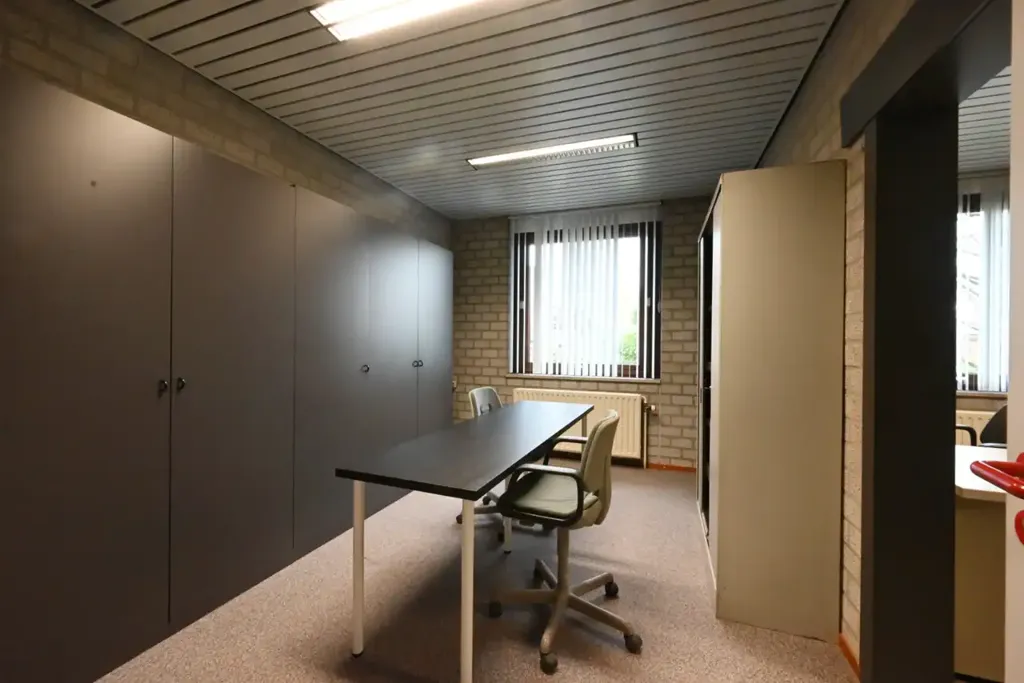 Bureau - Locaux Commerciaux à Roeselare avec Parking