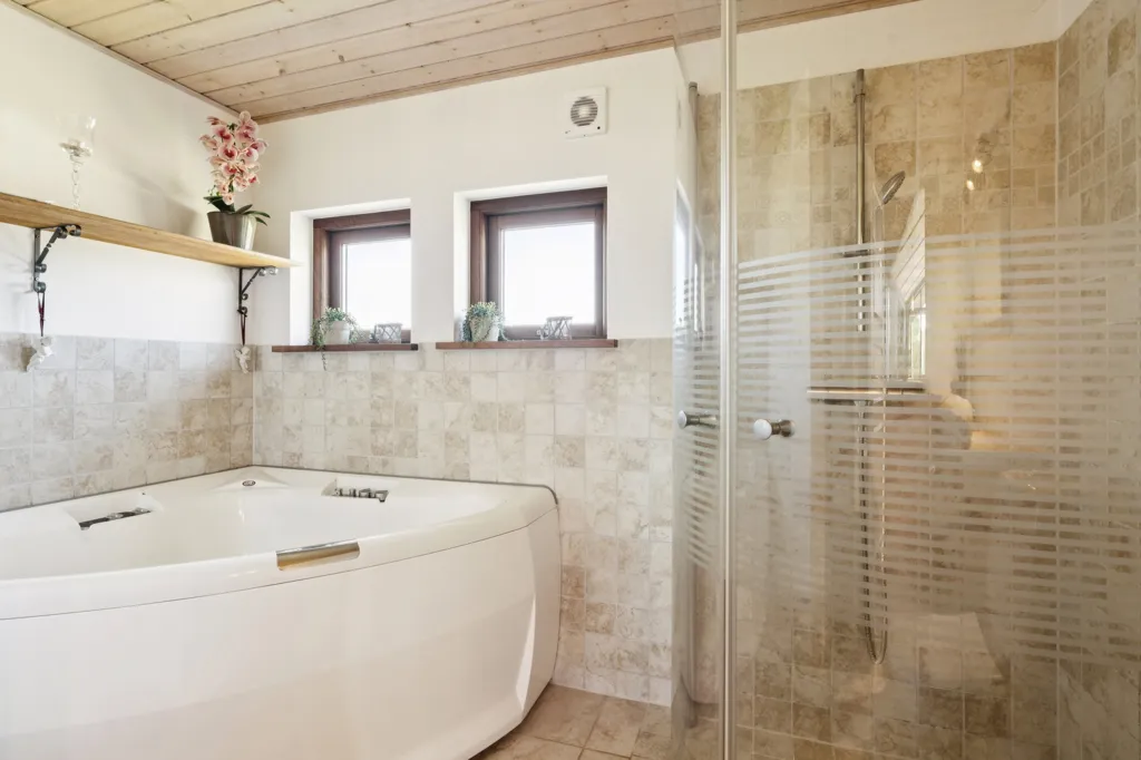 Vannitoad - Vacation House with Pool near Hals