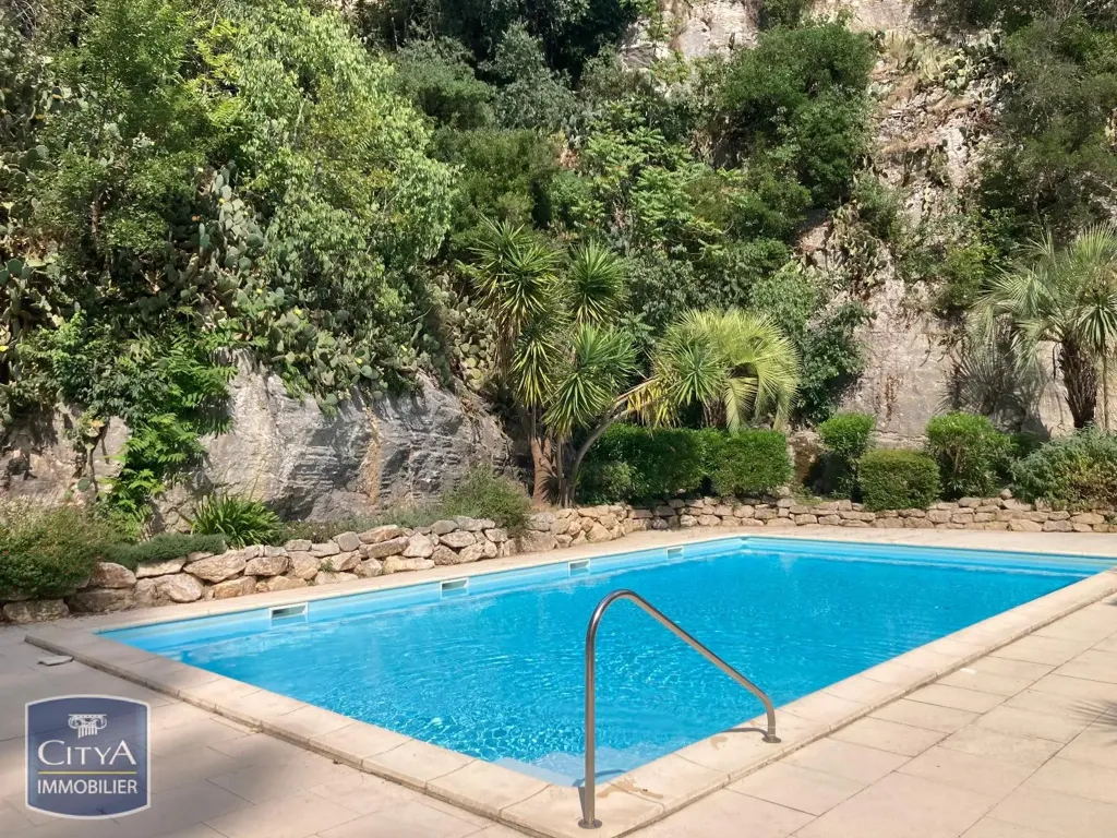 Bassein - Ground Floor Apartment with Terrace in Nîmes