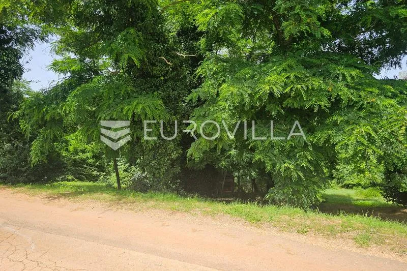 Aed - Building Land with Infrastructure in Tadini, Istria
