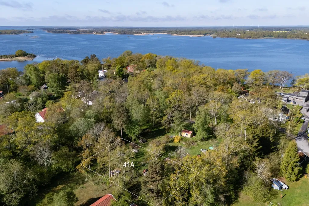 Vue aérienne - Generous Plot in Scenic Dunö