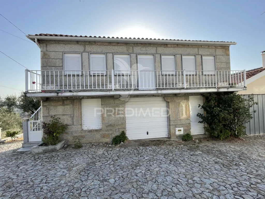 Välivaade - Renovated House with Terrace in Carvalhal