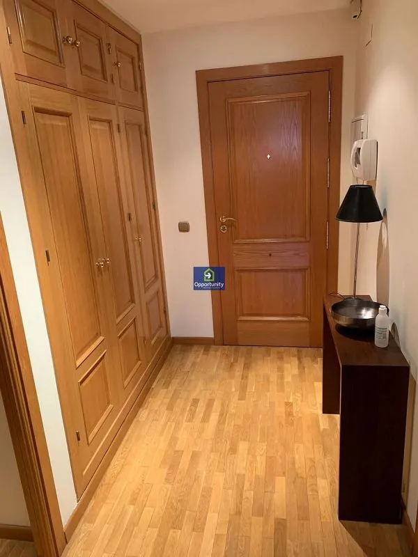 Esik - Furnished Flat with Garage in Pajaritos