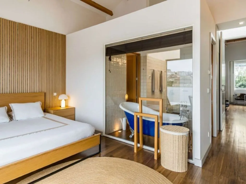 Bedrooms - Luxury Apartment with Pool in Porto