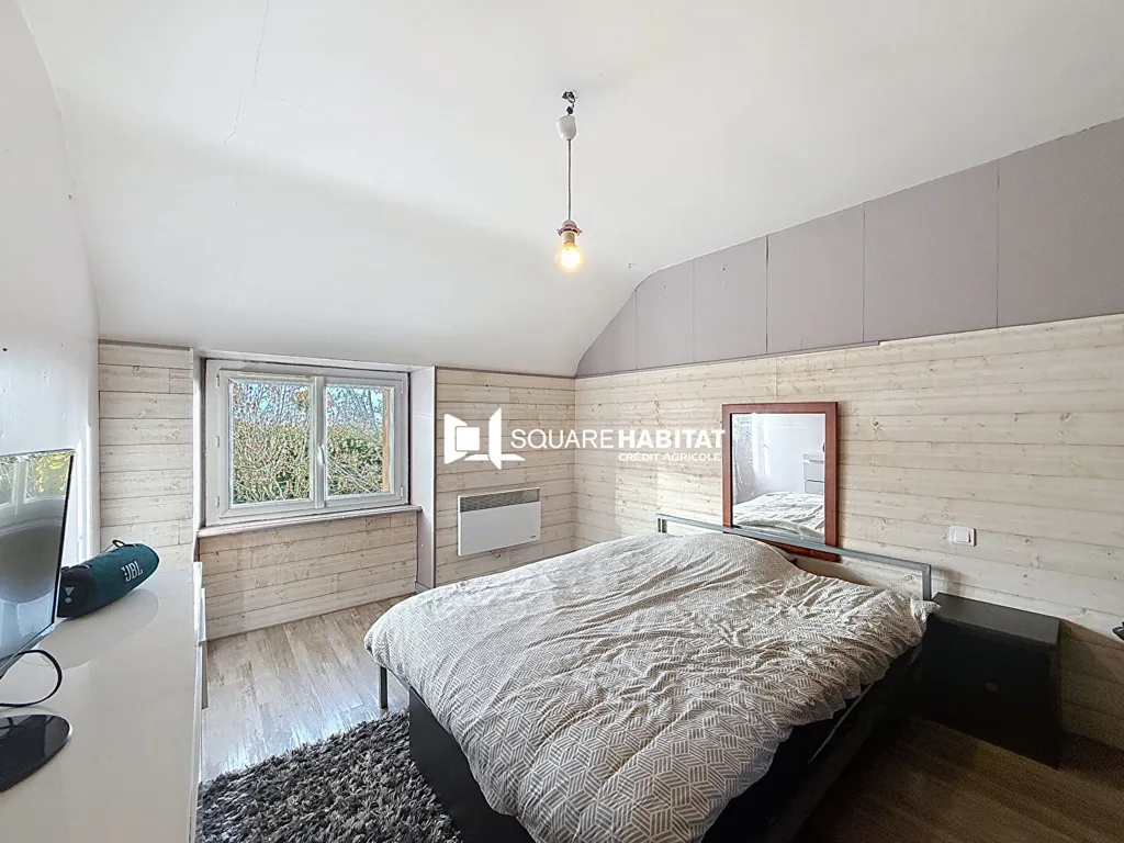 Chambres - Longère à Rénover avec Dépendances à Tréméur