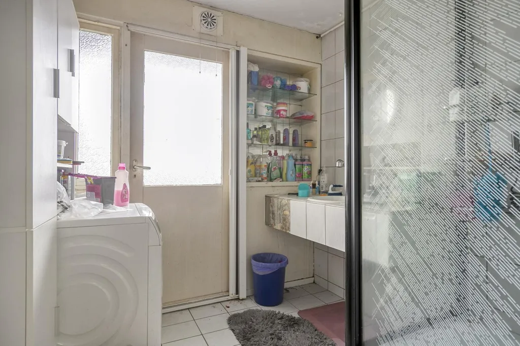 Salles de bain - Maison 9 pièces à Utrecht