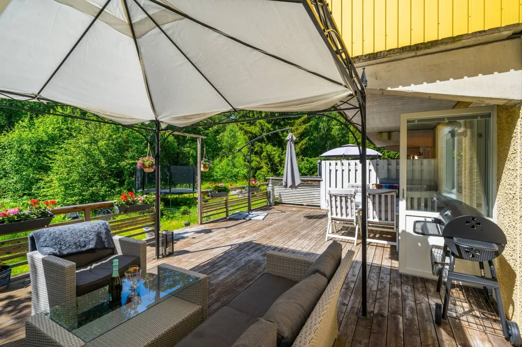 Terrasse - Apartment with Garden in South-West Järfälla