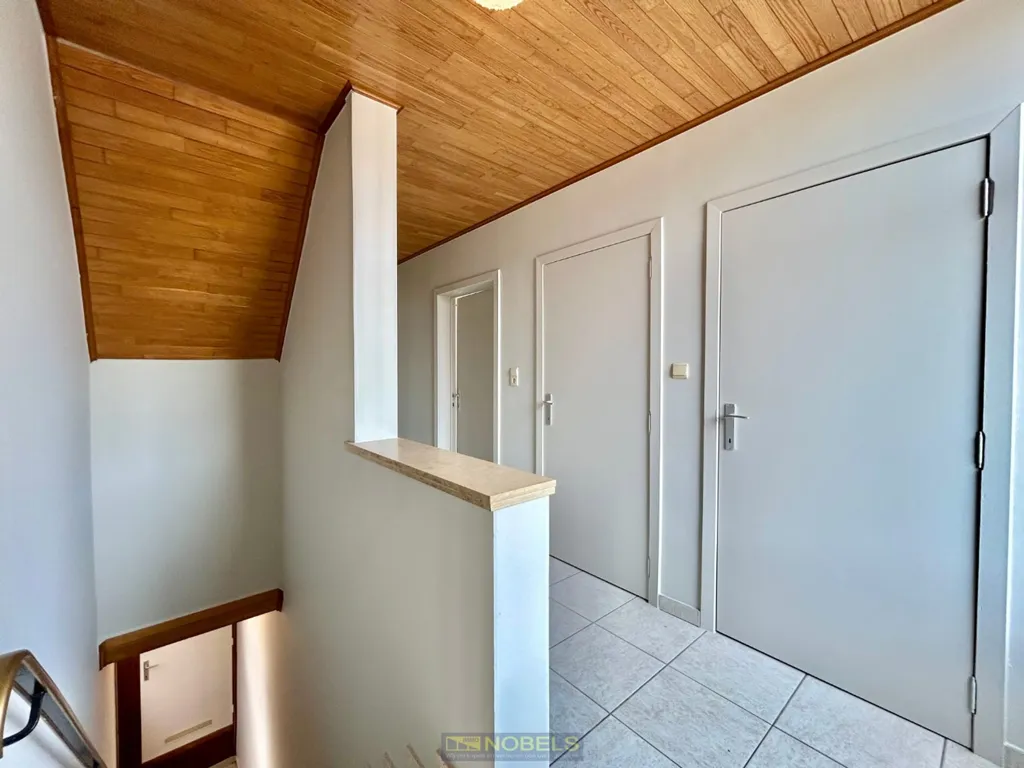 Pièces - Duplex Spacieux avec Terrasse à Lierde