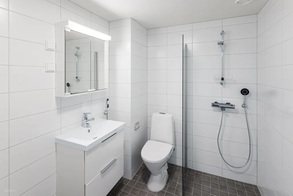 Salles de bain - 1-Bedroom Flat with French Balcony in Vantaa