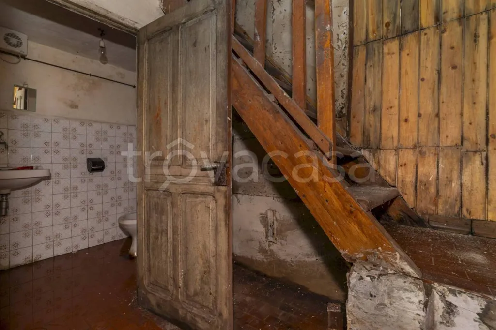 Pièces - Rustic House with Garden in Valloriate