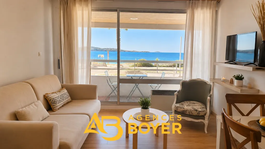 Séjour - Studio avec Terrasse Vue Mer à Bandol